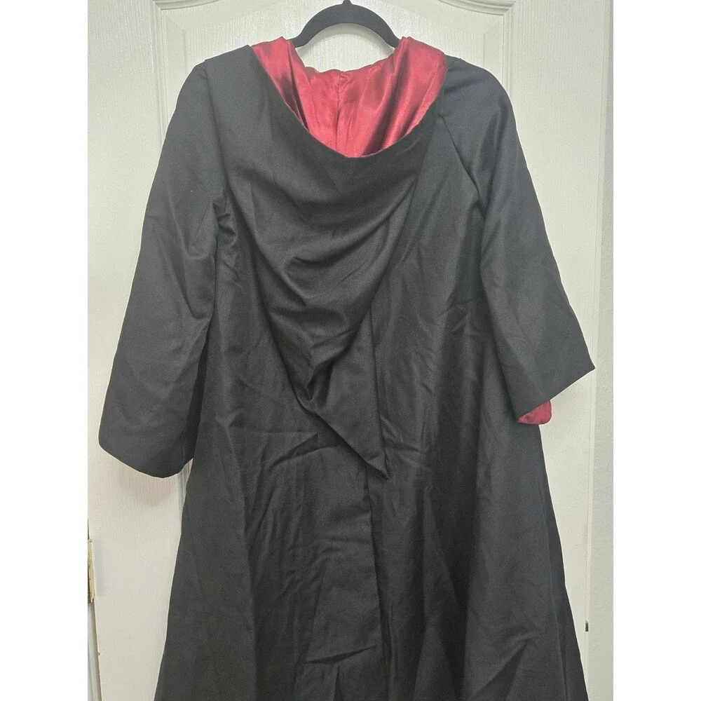 Harry Potter Gryffindor Wizard School Hooded Robe Cape Child Sized  Medium 7/8